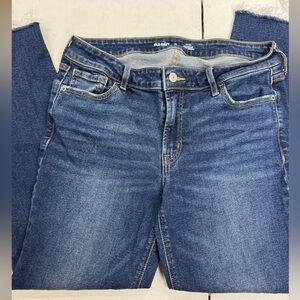 Old navy women’s rockstar mid rise super skinny jeans - size 10